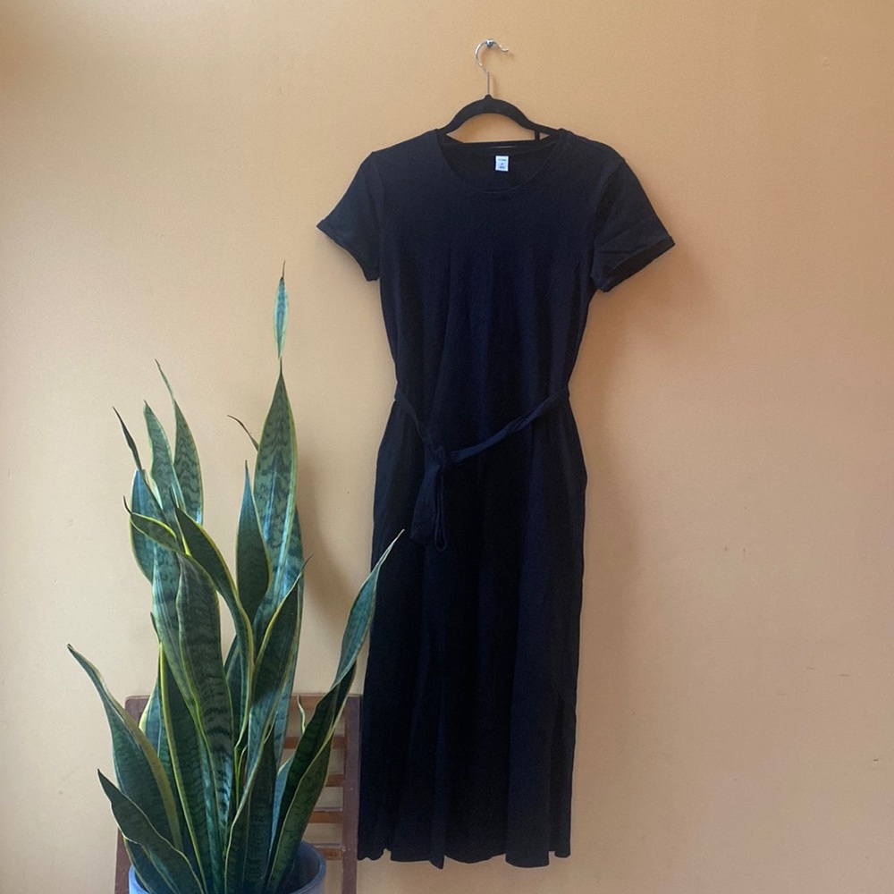 XS black Old Navy ankle-length dress w/ pockets